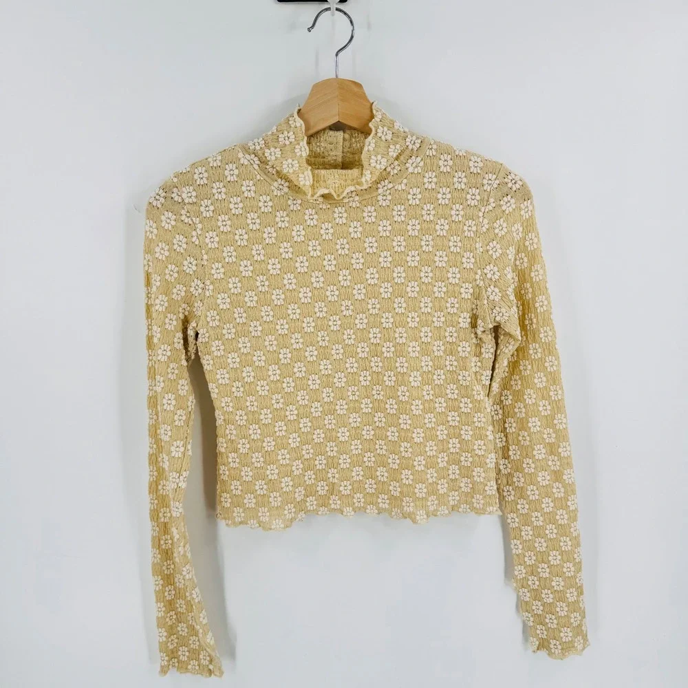 Carly Jean Mock Neck Knit Top Floral Textured Long Sleeve Beige Pullover Size S